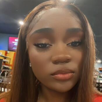 Babysitter in Plantation: Arianna