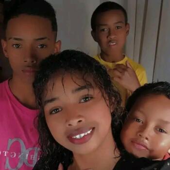 Nounou à Lorentzweiler: Har Natenaina Francia