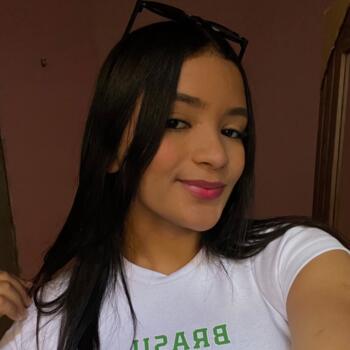 Babá Anápolis: Aryane