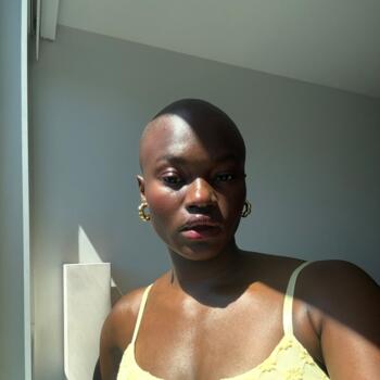 Baby-sitter Vancouver: Munachi