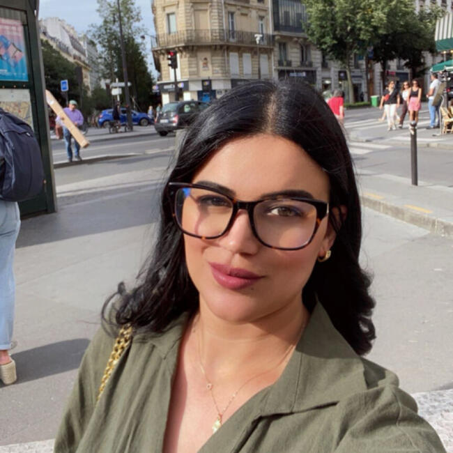 Babysitter in Saint-Ouen: Wafae