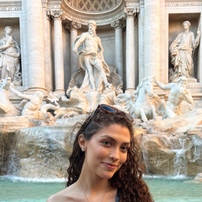 Babysitter in Rome: Letícia