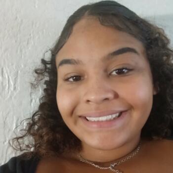 Babysitter Denver: Gemma