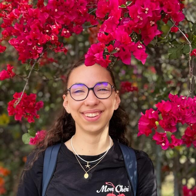 Babysitter in Le Grand-Quevilly: Yaëlle