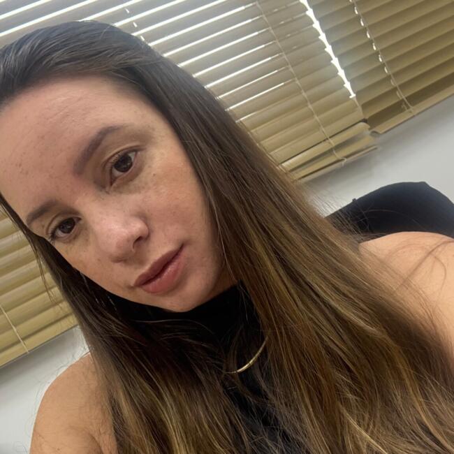 Emprego de babá em Chapecó: Janaina