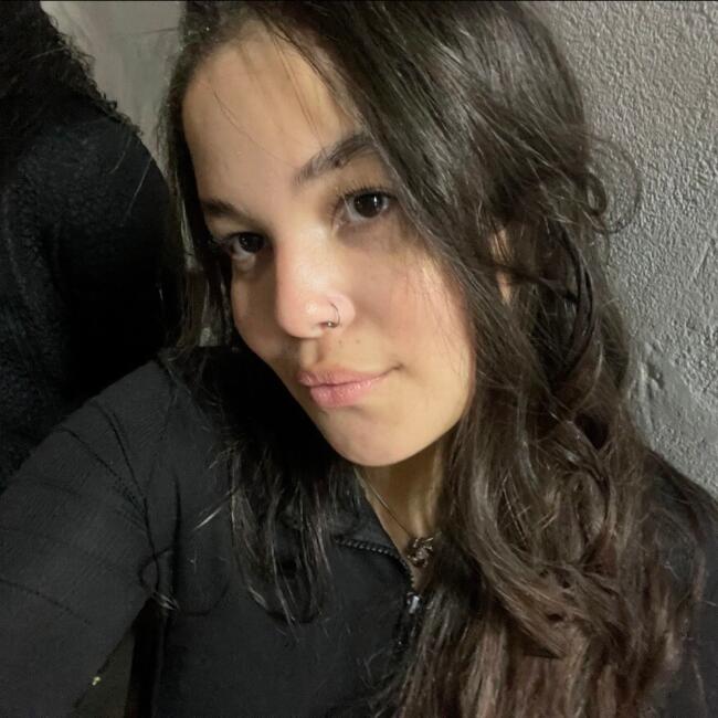 Babá em Luziânia: Clara
