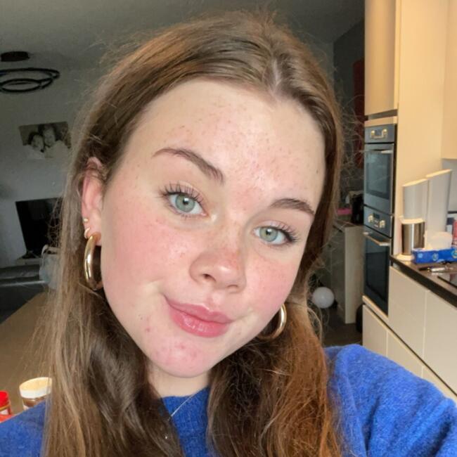 Babysitter in Aartselaar: Fleur