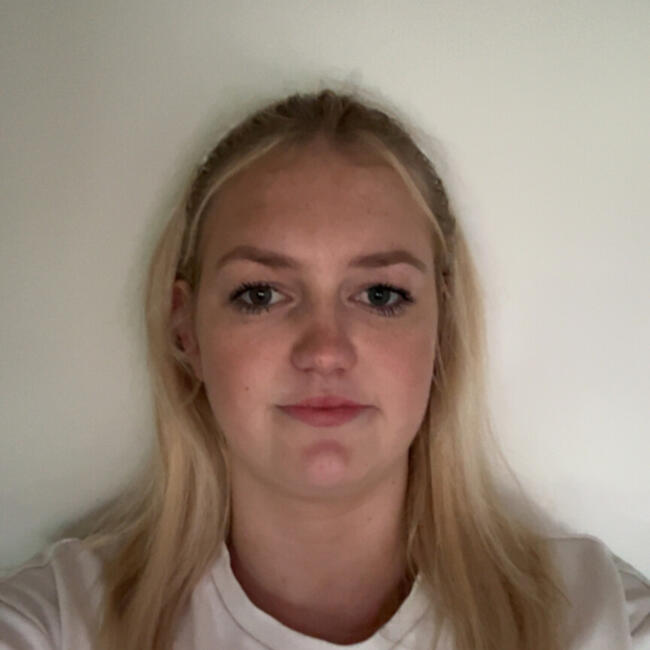 Babysitter in Central Coast: Amelia
