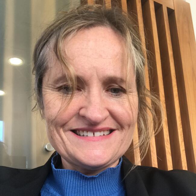 Babysitter in Ennis: Lorraine Clarke