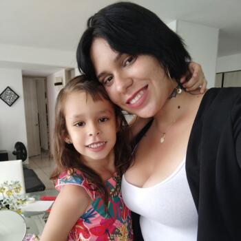 Babysitter in Palmira: Isabella