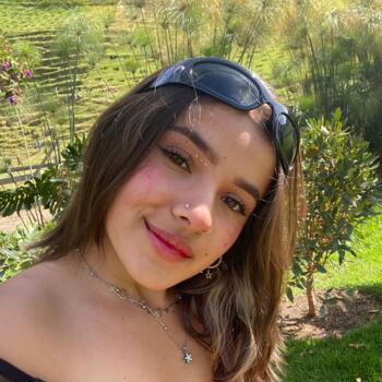 Baby-sitter in Créteil: Hellen Dayan