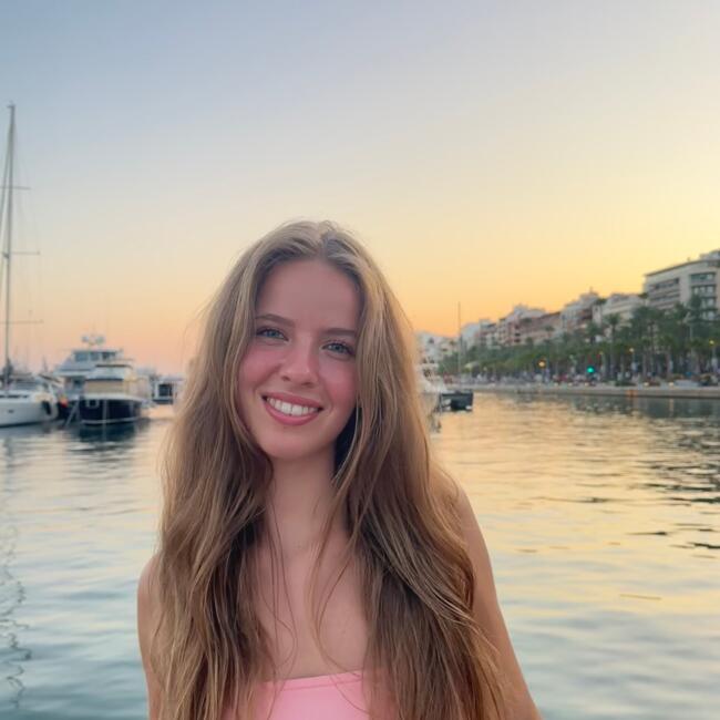 Babysitter in Graz: Emelie