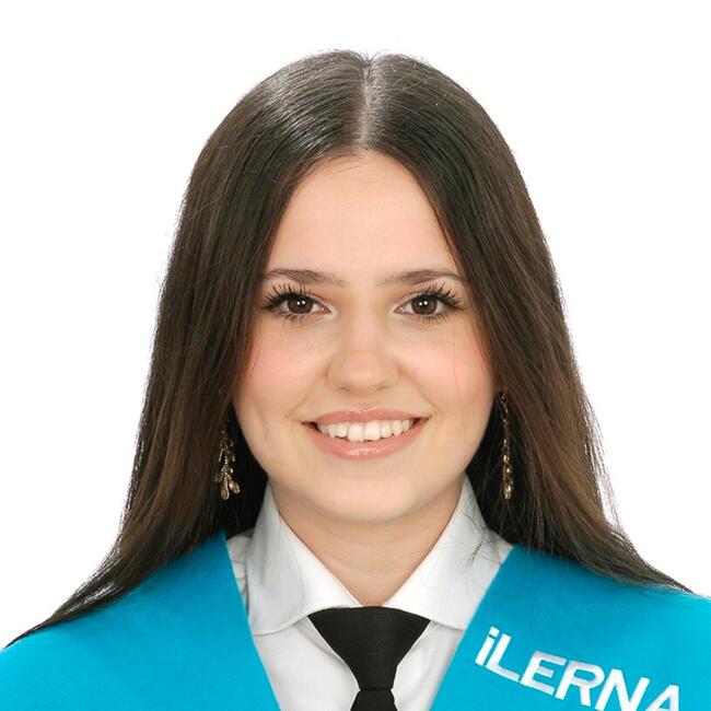 Babysitter in Seville: Paula