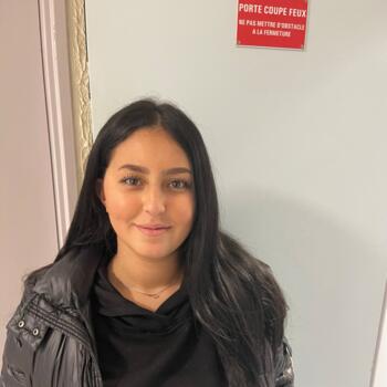 Babysitter in Florange: Lina