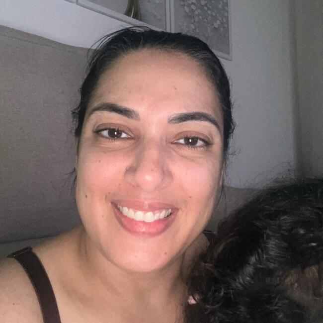 Emprego de babá em Santos: Adriana