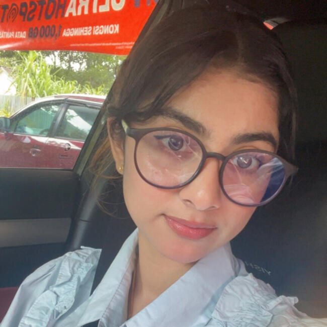 Babysitter in Lunas: Darita