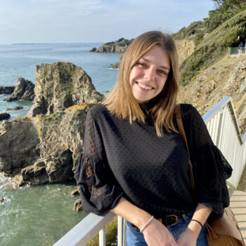 Baby-sitter in Angers: Romane