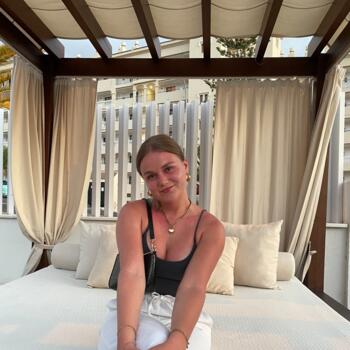 Oppas in Enschede: Felien