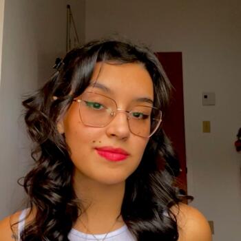 Baby-sitter in Nepean: Camila