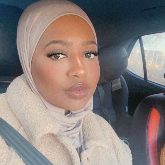 Babysitter in Melbourne: Malaz