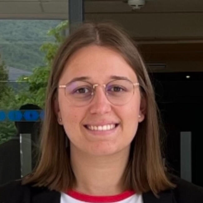 Babysitter in Gex: Amélie