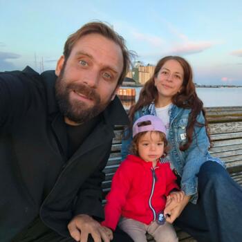Δουλειά για babysitter στην περιοχή Αθήνα: δουλειά φύλαξης παιδιών Viktor