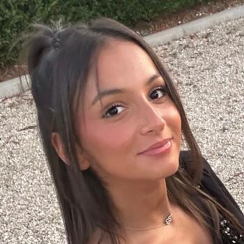 Babysitter in Tourcoing: Lina