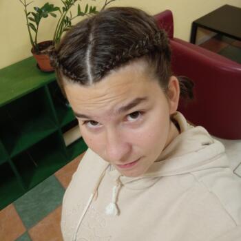 Babysitter in Quimper: Éloïse