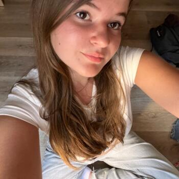 Babysitter in Mouy-sur-Seine: Melina