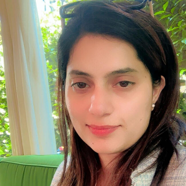 Babysitter a Carugo: Hajrah