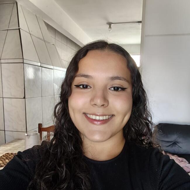 Babysitter in Navegantes: Juliana