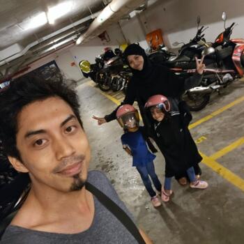 Kerja pengasuh di Nusajaya: kerja pengasuh Safwan