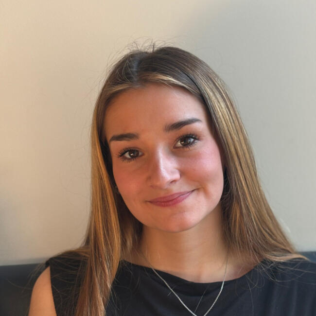 Baby-sitter à Essômes-sur-Marne: Camille