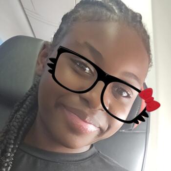 Babysitter in Cowansville: Inaya