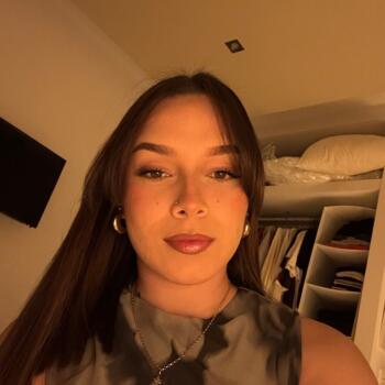 Canguro en Granada: Mariana Molina Caballero