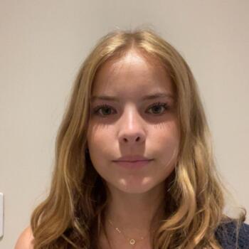 Babysitter in Dorking: Ashlynn