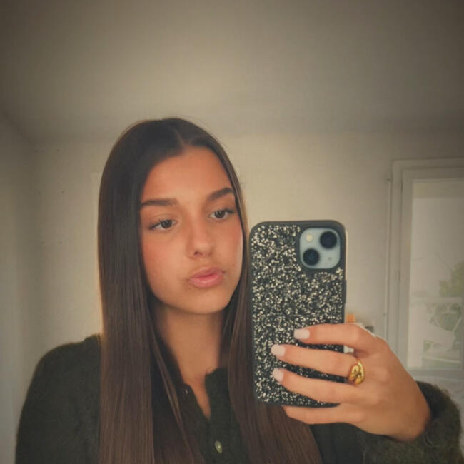 Babysitter in Bordeaux: Margot