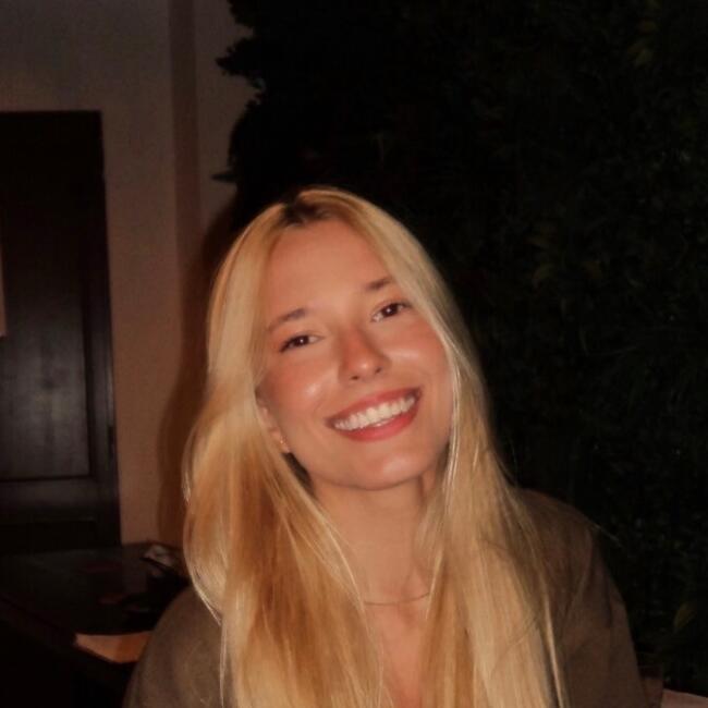 Babysitter in Parede: Marcela