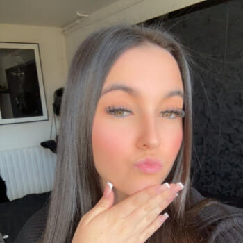 Nanny in Alby-sur-Chéran: Romane