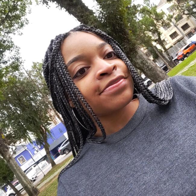 Babá em Curitiba: Luana