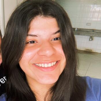 Babysitter in San Lorenzo: Nayeli