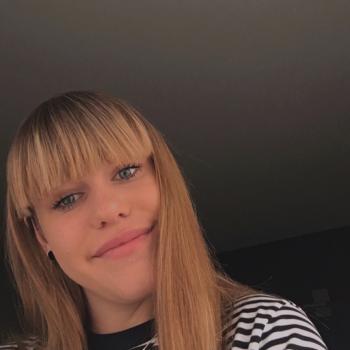 Babysitter Beerse: Yana