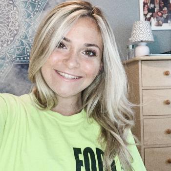Babysitter Smithtown: Deanna