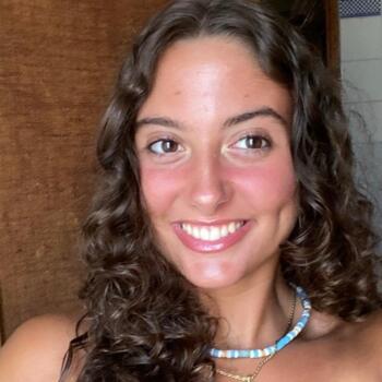 Babysitter in Almada: Maria