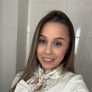 Babysitter in Launaguet: Clea