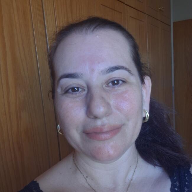 Alethrikó Bölgesinde Dadı: Ελενα