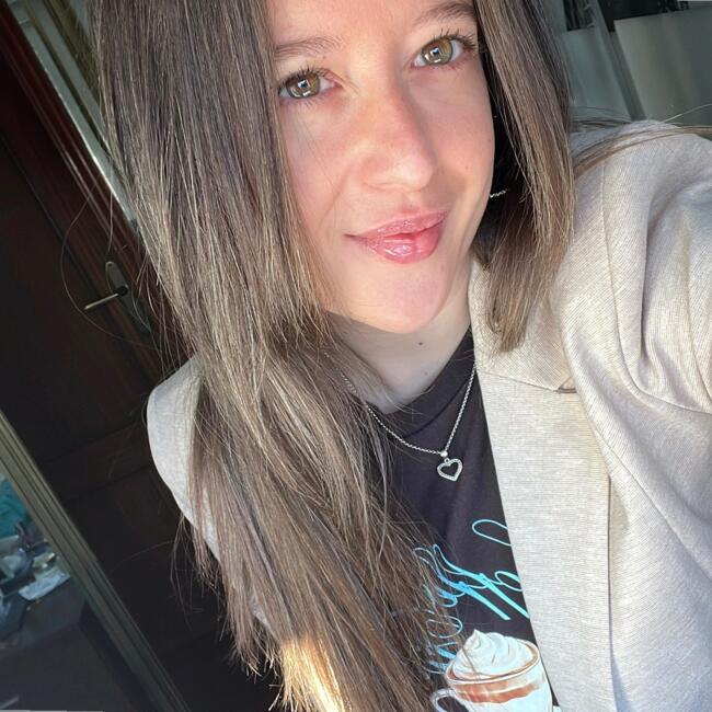 Babysitter in Blackrock: Noelia