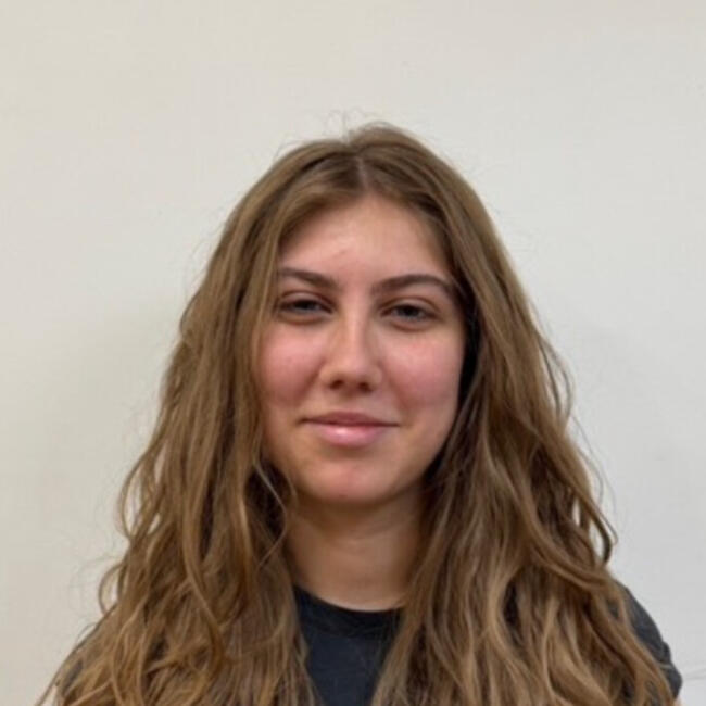 Babysitter in Paris: Nina