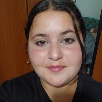 Babysitter in Ponferrada: Amina