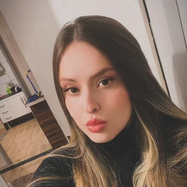 Babysitter in Criciúma: Rafaela